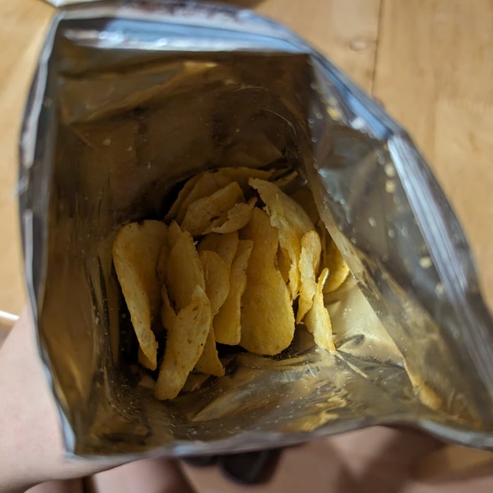 photo of Walkers Unbelievable Vegan BBQ Pork Rib Crisps shared by @katchan on  08 Feb 2024 - review