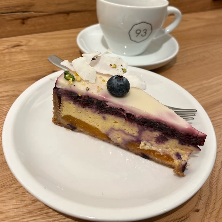 photo of Café Neundrei Blueberry cheesecake shared by @giorgosvoulgarakis on  17 Mar 2024 - review