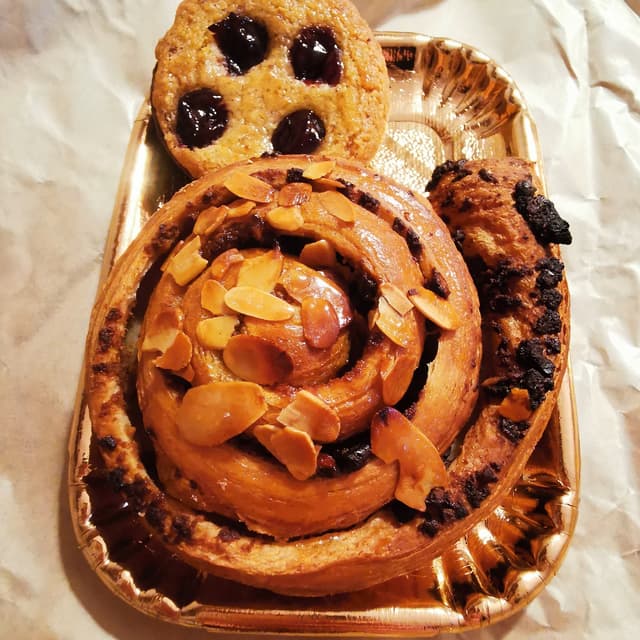 Photo of the dish “Girella cioccolato, mandorla e cannella”