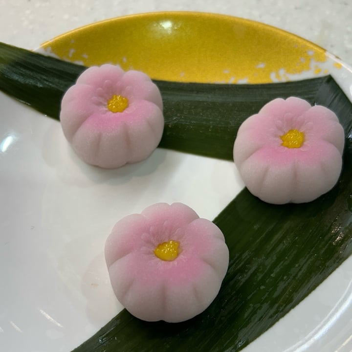 photo of Saute Sushi Sakura Mochi shared by @sharsiva4 on  28 Nov 2024 - review