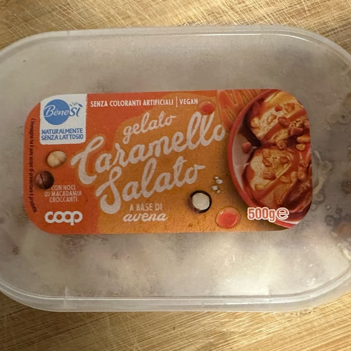 photo of Coop Gelato al caramello salato e noci di macadamia shared by @irfer on  16 Jun 2024 - review