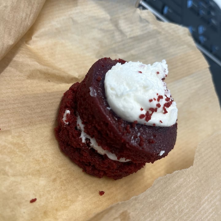 photo of HYGGE Thirty Two Vegan Red Velvet Cake shared by @hypnicol on  28 May 2025 - review