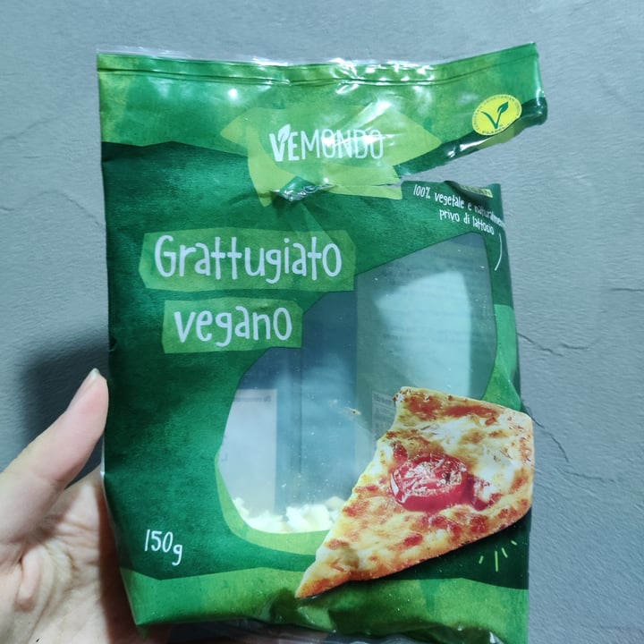 photo of Vemondo Grattugiato Vegano shared by @cocoklaire on  12 Jan 2024 - review