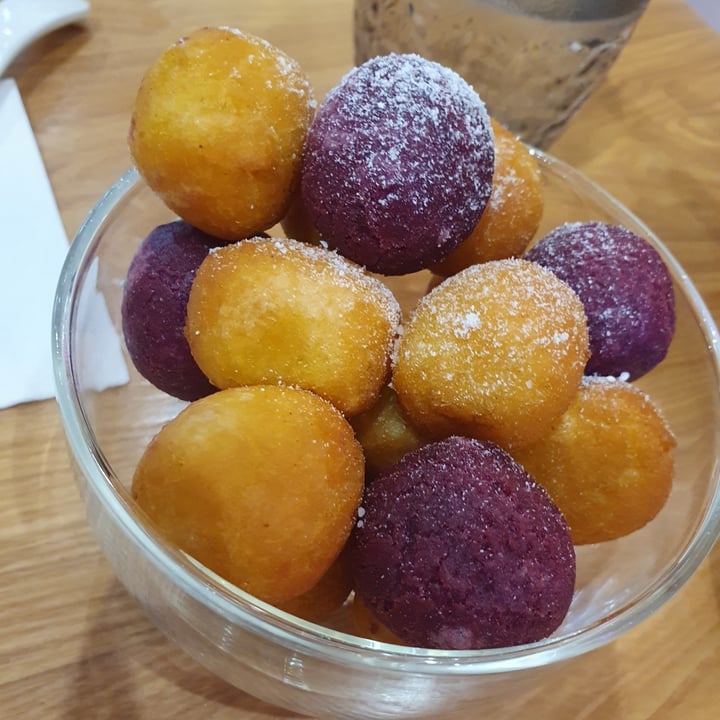 photo of Lotus Café 蓮心食坊 Taiwanese Chewy Sweet Potato Balls shared by @mushroomtarian on  02 Sep 2023 - review