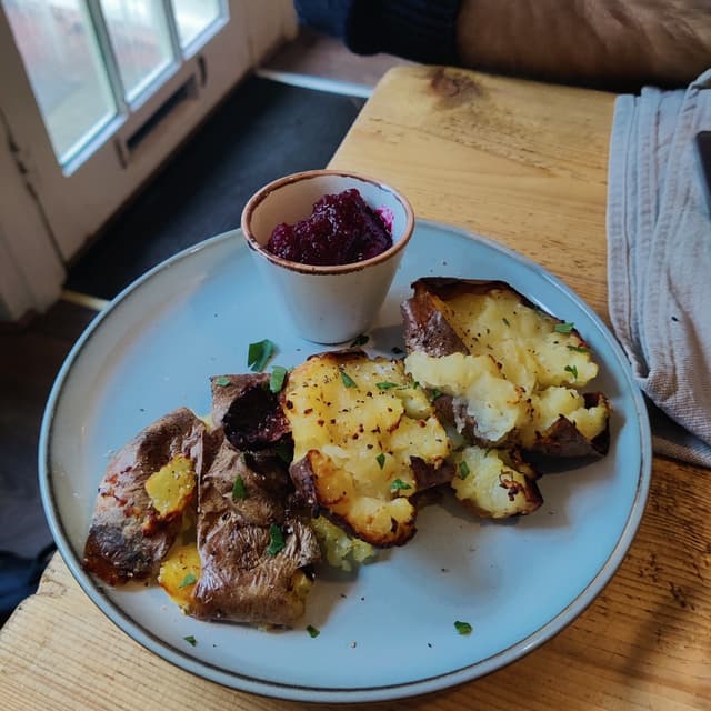 Photo of the dish “Beet Burger Sarnie”