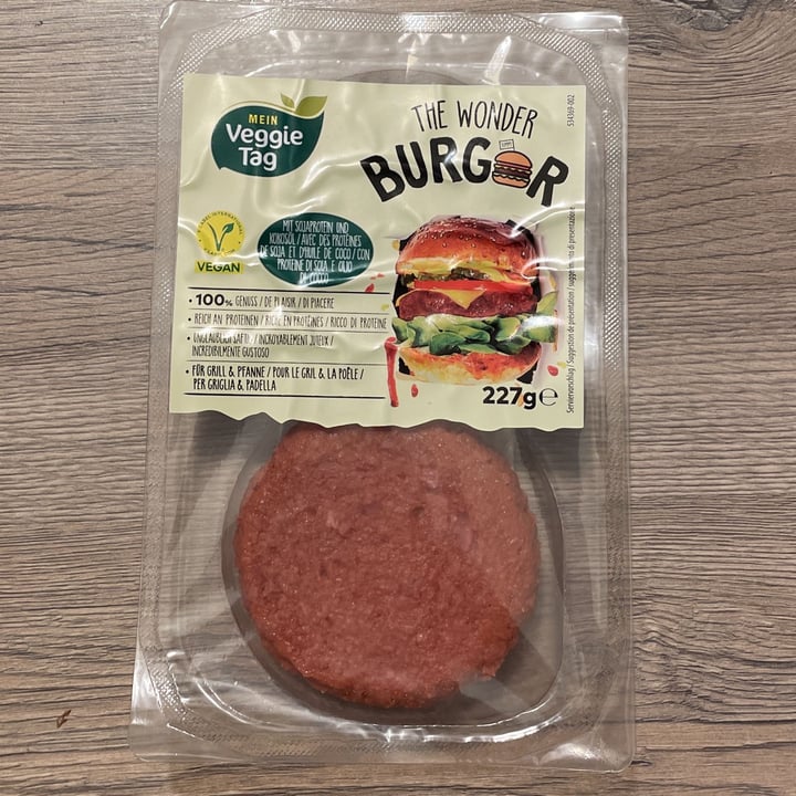 photo of Mein Veggie Tag The Wonder Burger shared by @caterinacc on  10 Mar 2024 - review