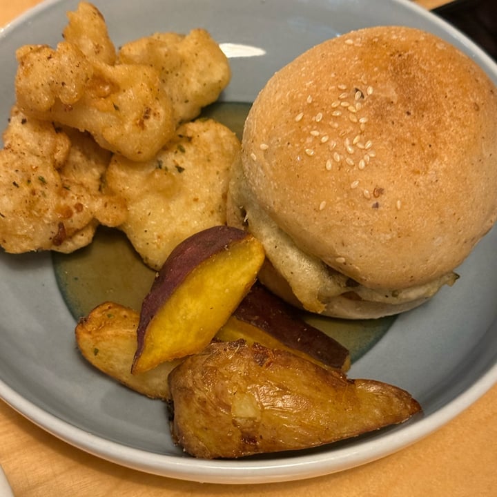 photo of Real Food Portobello Burger shared by @ginger-t on  06 Oct 2025 - review