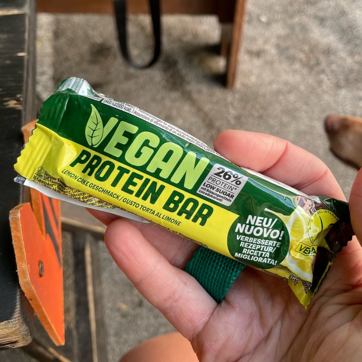 photo of Vegan Protein Bar  gusto torta Limone shared by @franvegg on  05 May 2024 - review