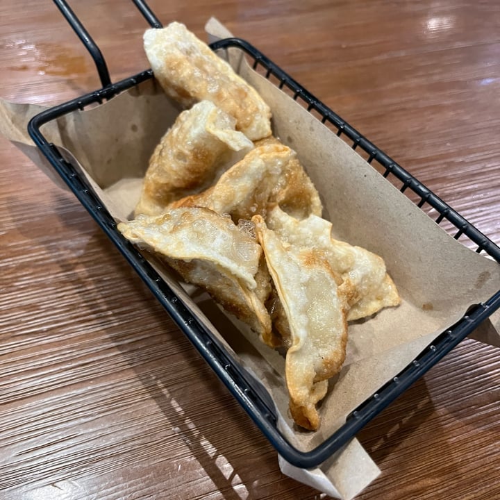 photo of Leaf Corner Fried Dumplings shared by @ziggyradiobear on  21 Jan 2024 - review