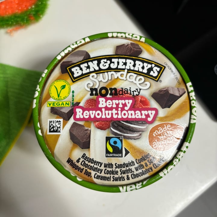 photo of Ben & Jerry's Berry Revolutionary (Sundae) shared by @gxlsxy on  24 Mar 2024 - review
