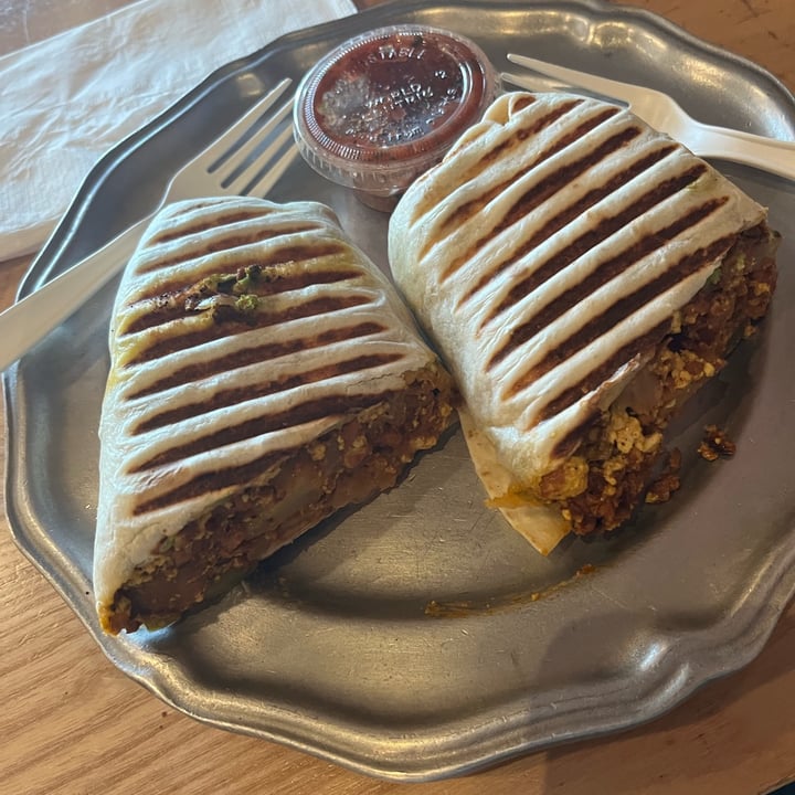 photo of Groundwork Coffee Co. Breakfast Burrito (Vegan) shared by @plantpowerpal on  26 Nov 2023 - review