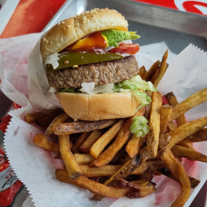 photo of Hamburguesas El Gordo #1 Del Gordo Vegana shared by @johntherealone on  11 Jun 2025 - review