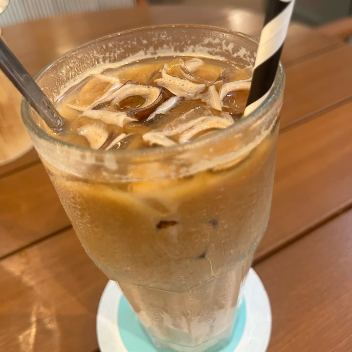 photo of Privé Iced mocha with Soy Milk shared by @soy-orbison on  10 May 2024 - review