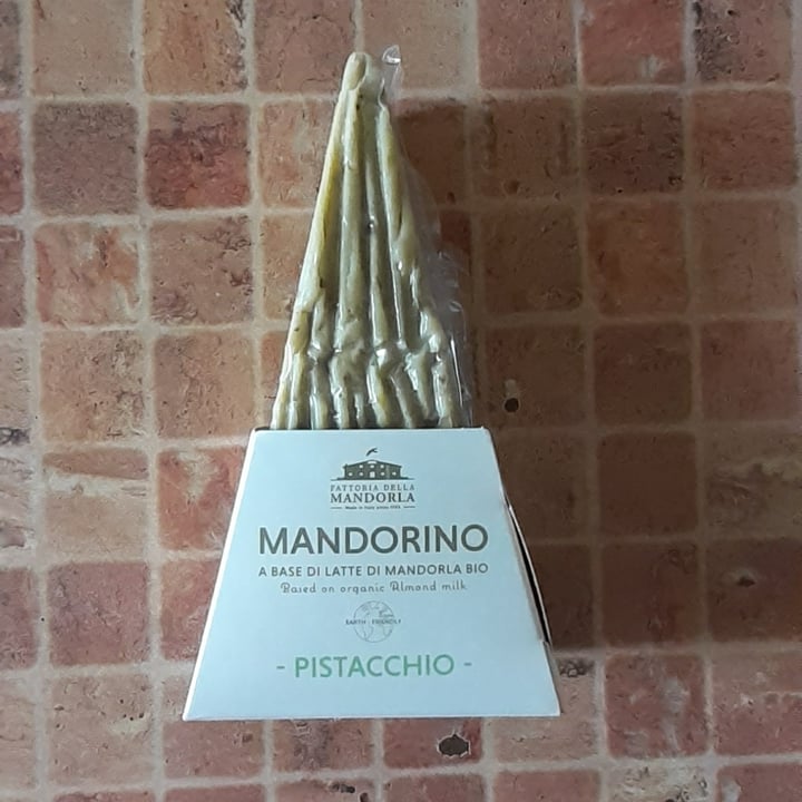photo of La fattoria della mandorla mandorino al pistacchio shared by @marina19 on  05 Mar 2024 - review