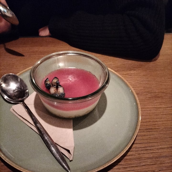 photo of NORI WAY Cheesecake ai frutti rossi shared by @zago on  20 Feb 2024 - review