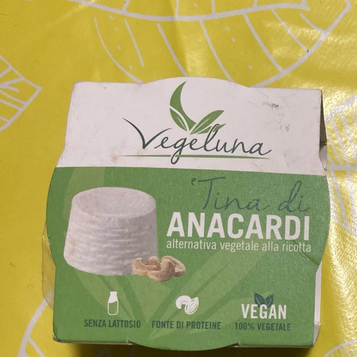 photo of Vegeluna ricotta di anacardi shared by @ga80 on  08 Jun 2024 - review
