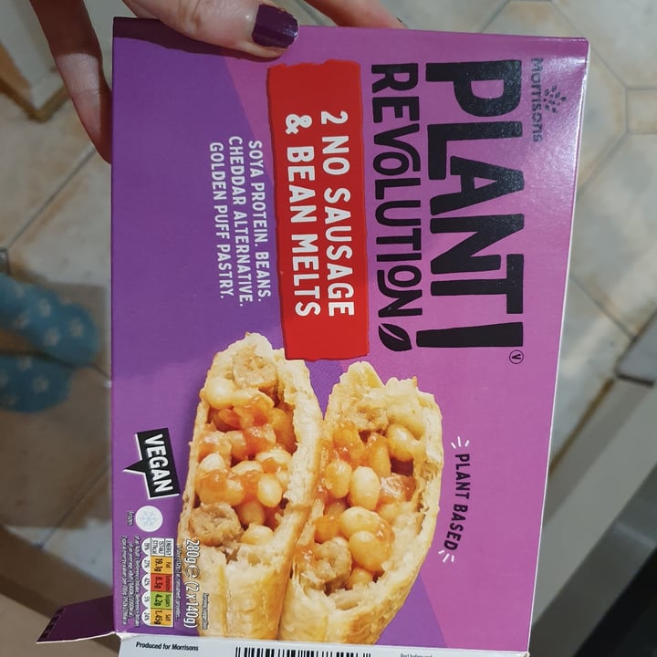 photo of Morrisons  plant revolution No Sausage and Bean Melt shared by @gembean on  20 Nov 2023 - review