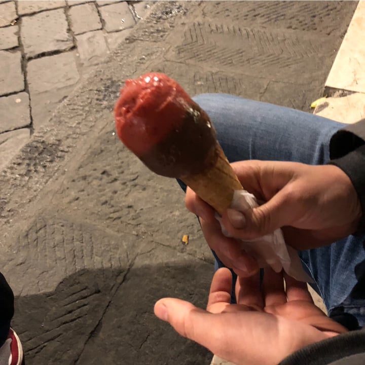 photo of DONDURMACI Gelateria Della Passera Chocolate And Strawberry Gelato shared by @frappa on  10 May 2024 - review