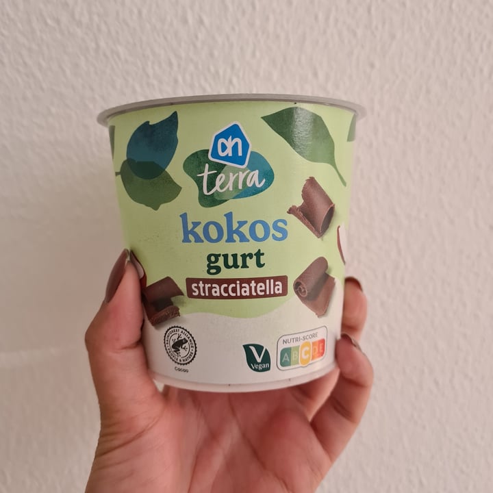 photo of Albert Heijn kokos gurt stracciatella shared by @ishara- on  23 Mar 2024 - review