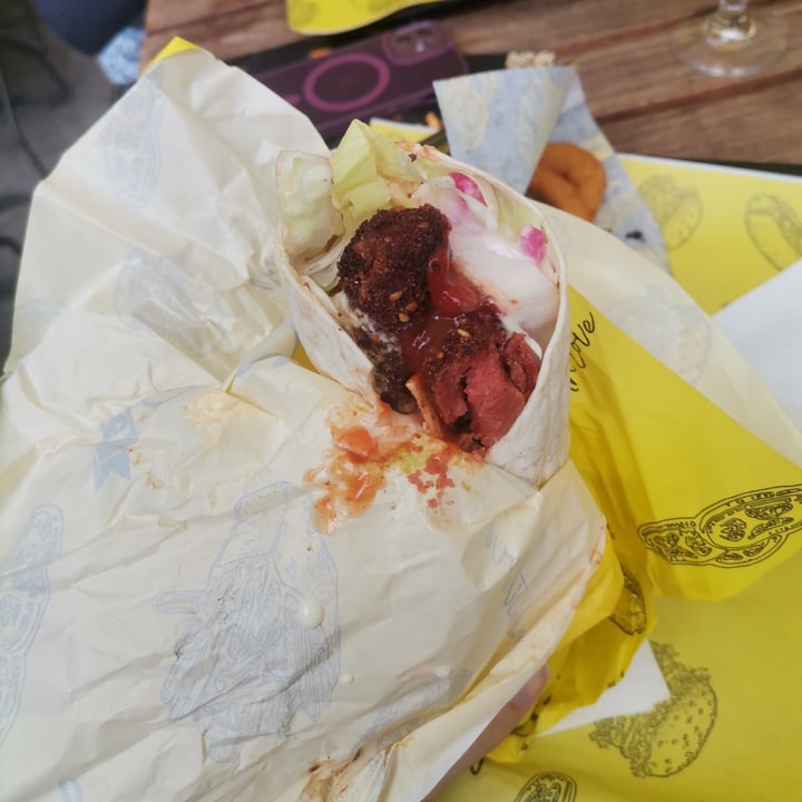 photo of Fari's Vegan Beyond Meat Wrap shared by @fradora on  23 Aug 2025 - review