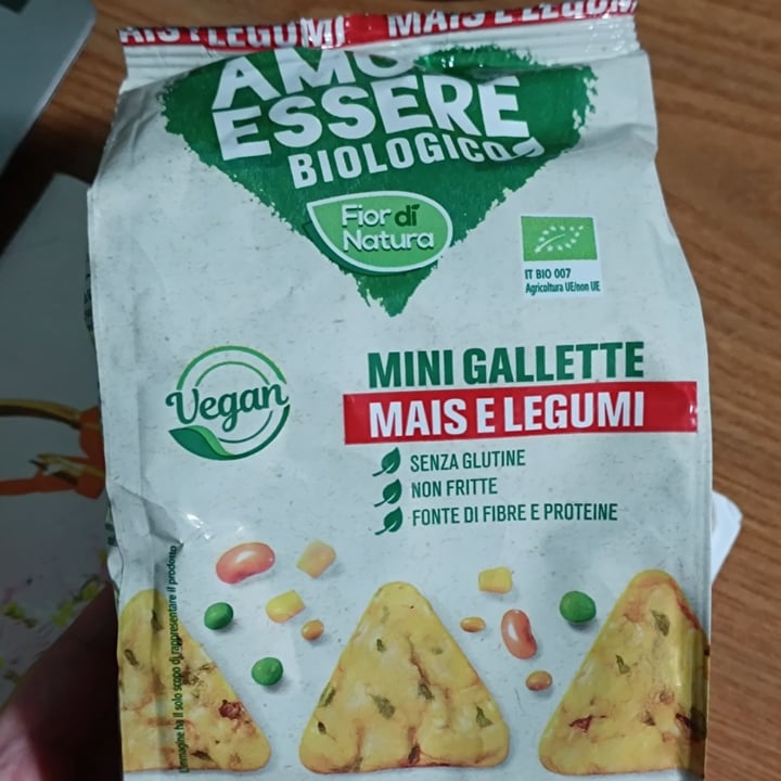 photo of Amo Essere Veg Mini gallette di mais e legumi shared by @lussyp on  17 Apr 2024 - review