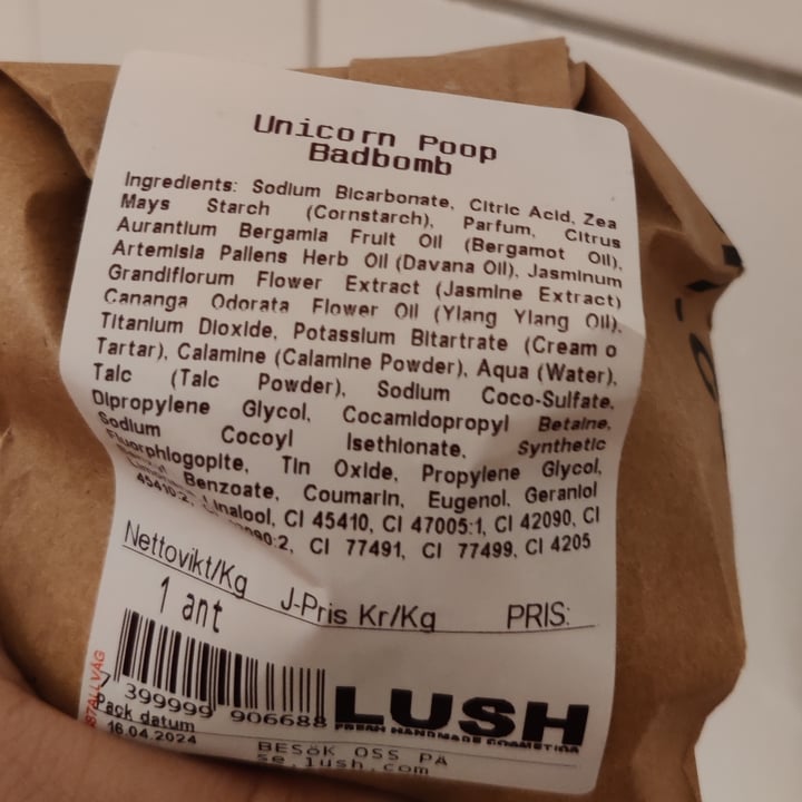 photo of Lush unicorn poop bath bomb shared by @enkelvegan on  07 May 2024 - review