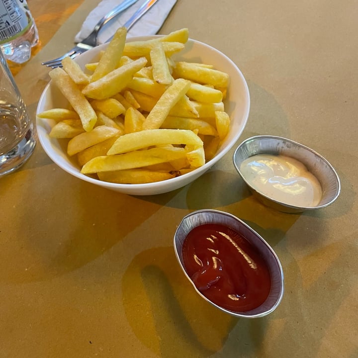 photo of Il Vegano - Firenze patatine fritte shared by @clxolao on  15 Jul 2025 - review