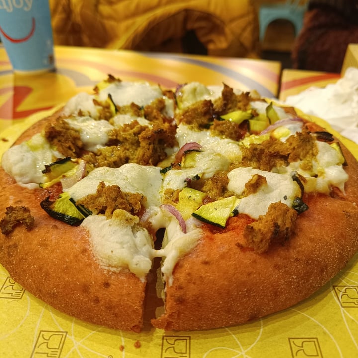 photo of Flower Burger pizza ton Not shared by @luana92 on  06 Nov 2024 - review