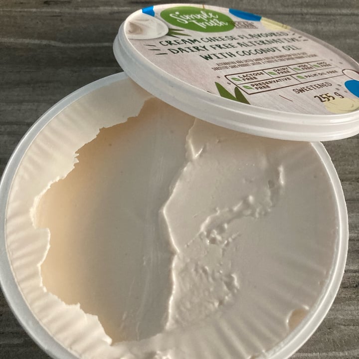photo of Simple Truth Dairy Free Cream Cheese Style Spread shared by @maesti on  17 Mar 2025 - review