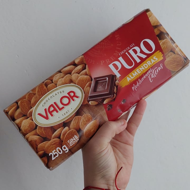 photo of Valor Chocolate puro con almendras shared by @sritabrocoli on  28 Jul 2025 - review