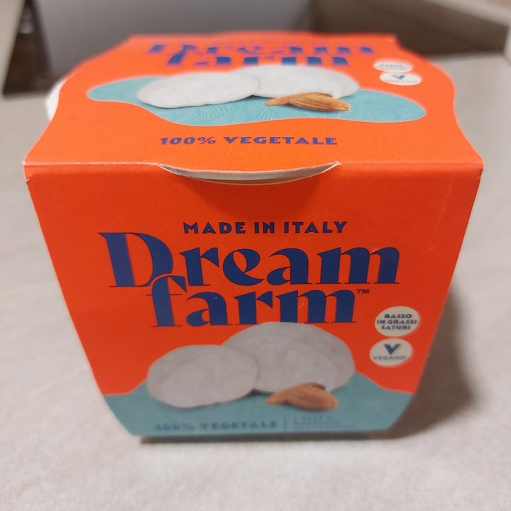 photo of Dreamfarm Alternativa vegetale alla mozzarella shared by @dimii on  05 Oct 2023 - review