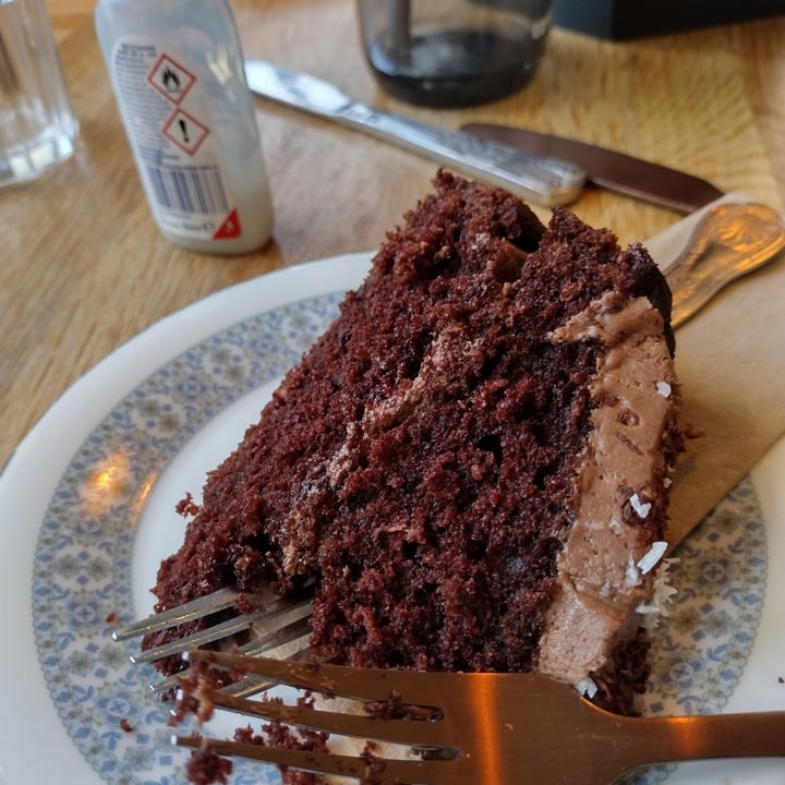 photo of Chapter One Coffee Shop Chocolate and banana cake shared by @tofusplat on  25 Nov 2023 - review