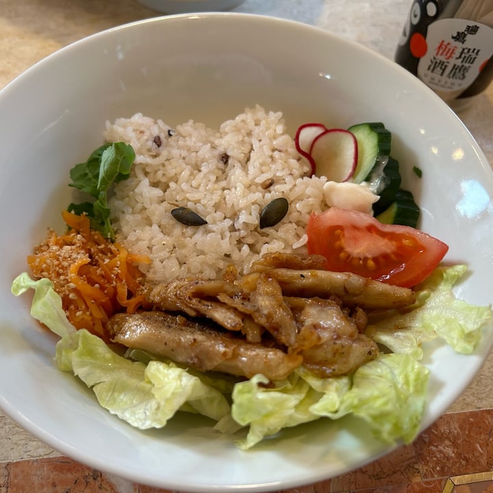photo of Kitten Company Cafe Ensalada shared by @miguelangelgc82 on  17 Aug 2024 - review