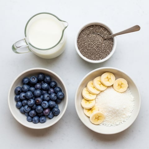 Easy Overnight Vegan Chia Pudding with Berries & Coconut: Your Go-To Healthy Breakfast or Snack