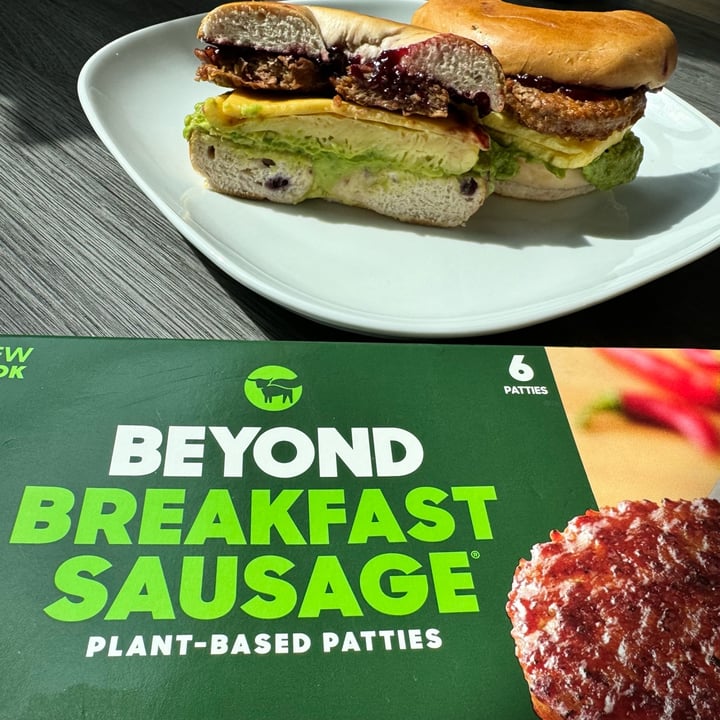 photo of Beyond Meat Beyond Breakfast Sausage Spicy shared by @berryveganplanet on  20 Apr 2024 - review