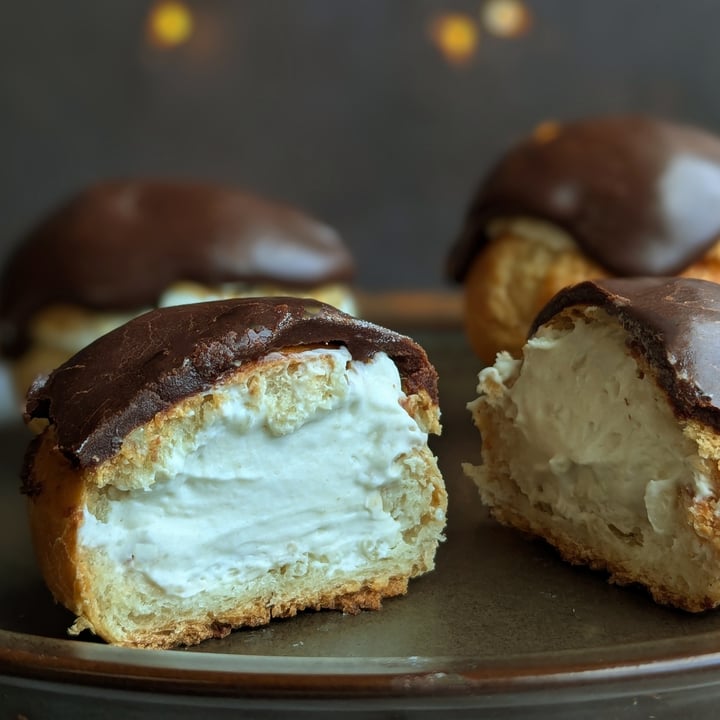 photo of Twisted cream puffs shared by @twistedbakery on  14 Feb 2025 - review