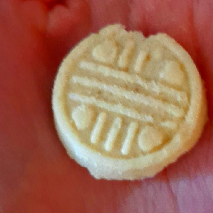 photo of Vemondo Bio Vanilla Biscuits shared by @giulipimpiveg on  12 Jan 2024 - review