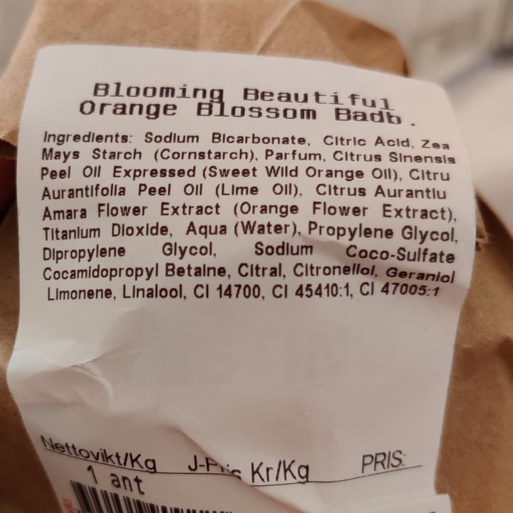 photo of Lush Blooming beautiful orange blossom bath bomb shared by @enkelvegan on  25 Apr 2024 - review