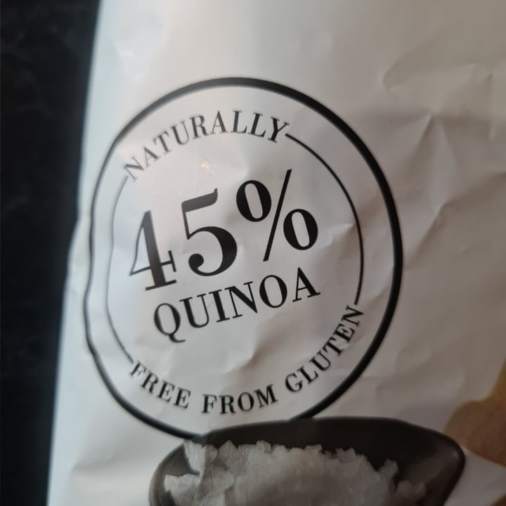 photo of Woolworths Food Quinoa Chips Sea Salt shared by @veronicagroen on  27 Mar 2024 - review