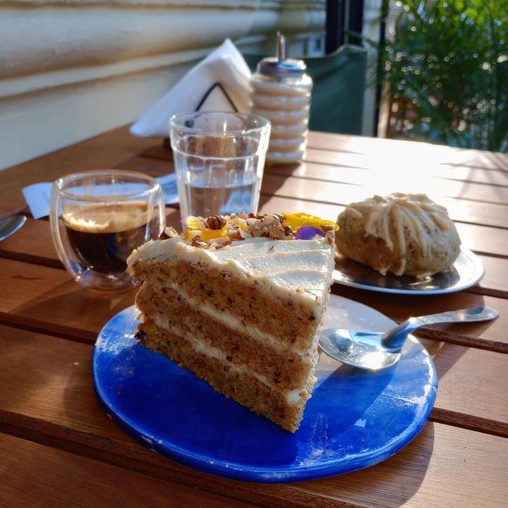 photo of Tara Verde Carrot Cake shared by @ansh0 on  21 Nov 2024 - review