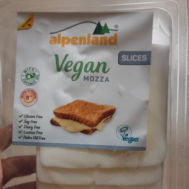 photo of Alpenland Vegan mozza shared by @sofialap on  13 Jan 2024 - review