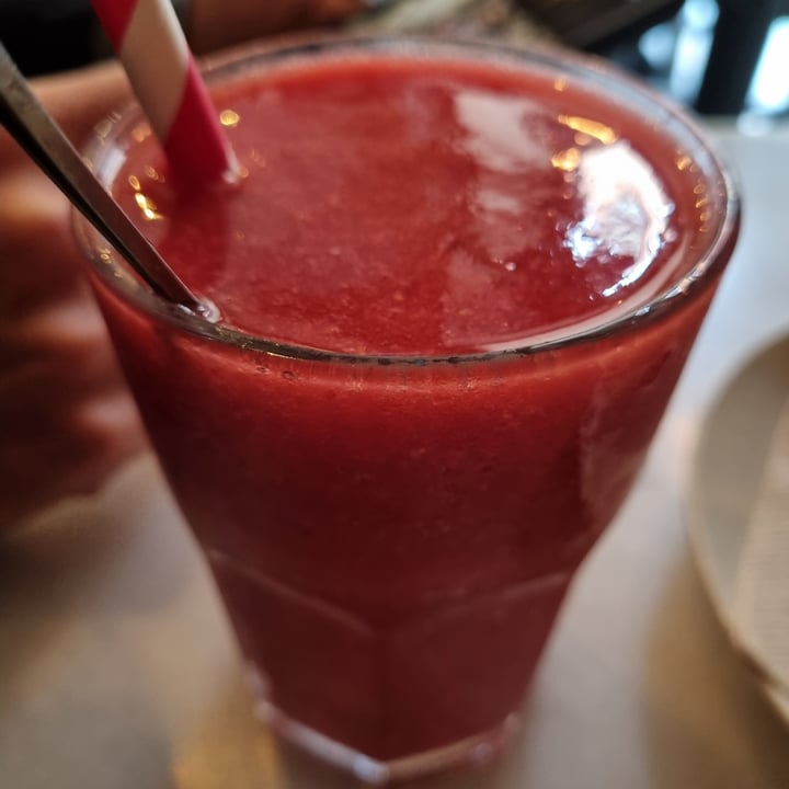 photo of Tauer Bakery Smoothie red berry shared by @francy82 on  11 May 2024 - review