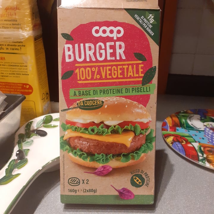 photo of Coop burger 100%vegetale shared by @queenmary on  29 Nov 2023 - review