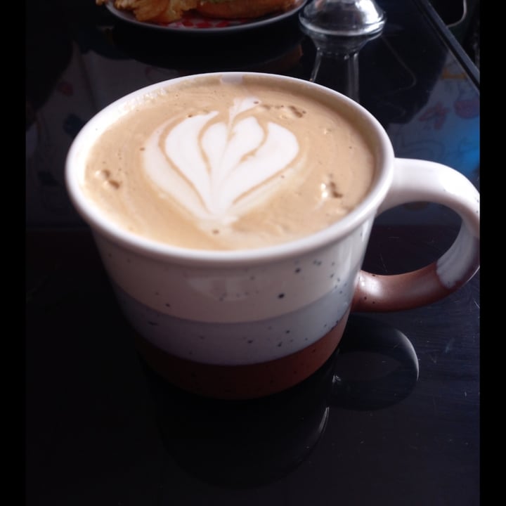 photo of Sappho's café Latte De Lavanda shared by @borderline on  17 Feb 2024 - review