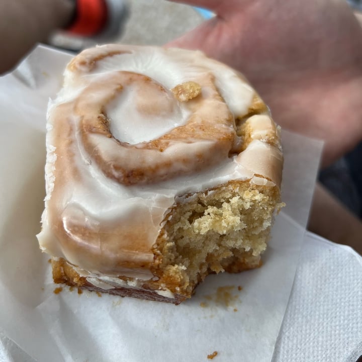 photo of Erin McKenna's Cinnamon Sugar Donut shared by @deboramora on  14 Sep 2023 - review