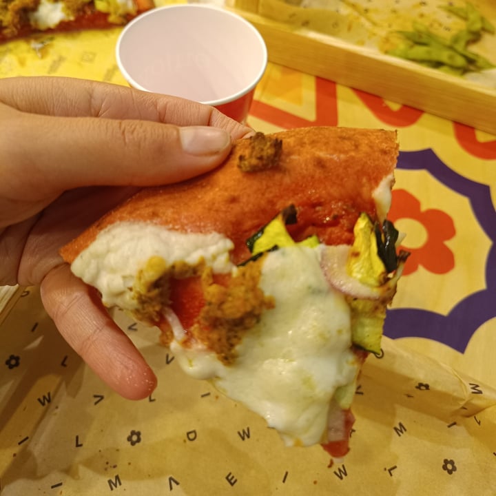 photo of Flower Burger pizza ton Not shared by @luana92 on  06 Nov 2024 - review