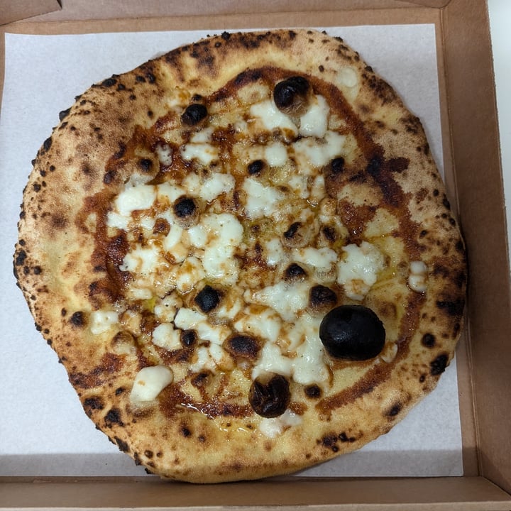 photo of Yard Sale Pizza Marmite Garlic Cheez Pizza shared by @alainasparagus on  26 Aug 2024 - review