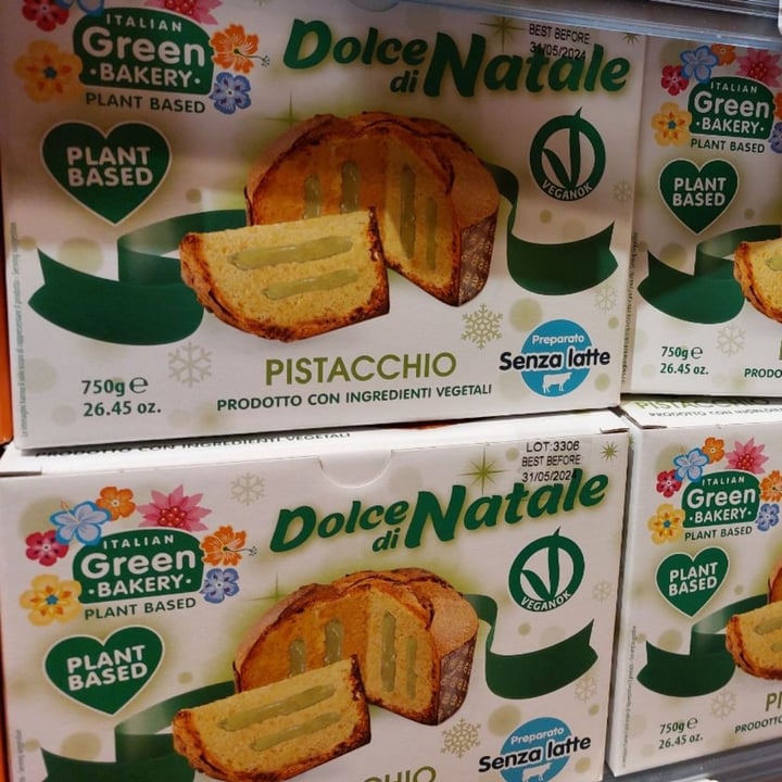 photo of italian green bakery Dolce di Natale Pistacchio shared by @lllobaa on  20 Apr 2024 - review