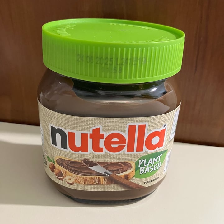 photo of Ferrero nutella Plant Based shared by @giulz on  09 Feb 2025 - review