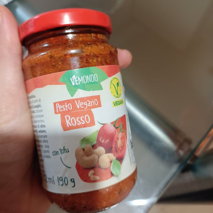 photo of Vemondo Vegan pesto rosso shared by @fede02 on  17 Oct 2024 - review